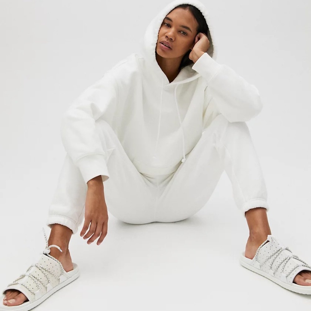 TNA Boyfriend Sweater (Airy Fleece)
